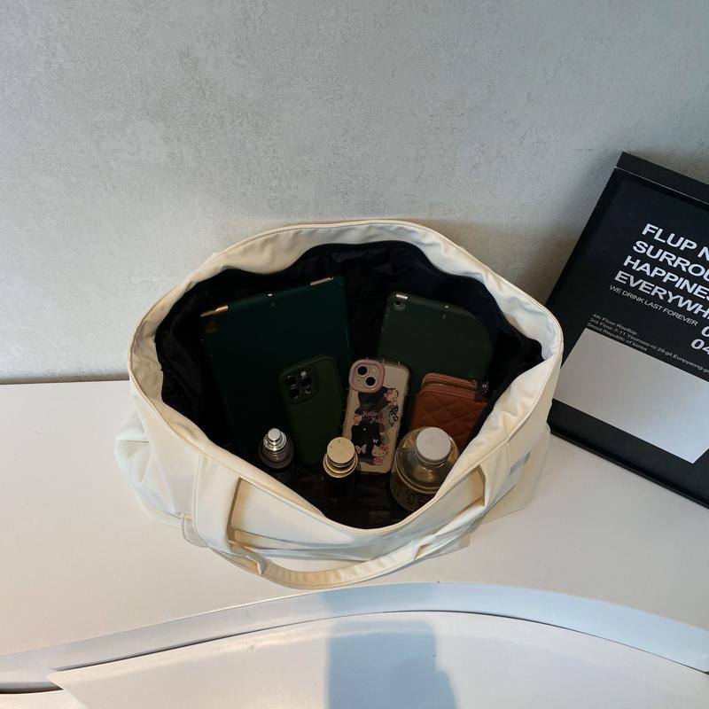 Lightweight Handbag Women Large Capacity Travel Tote Bag Short Trip Commuter Underarm Bag