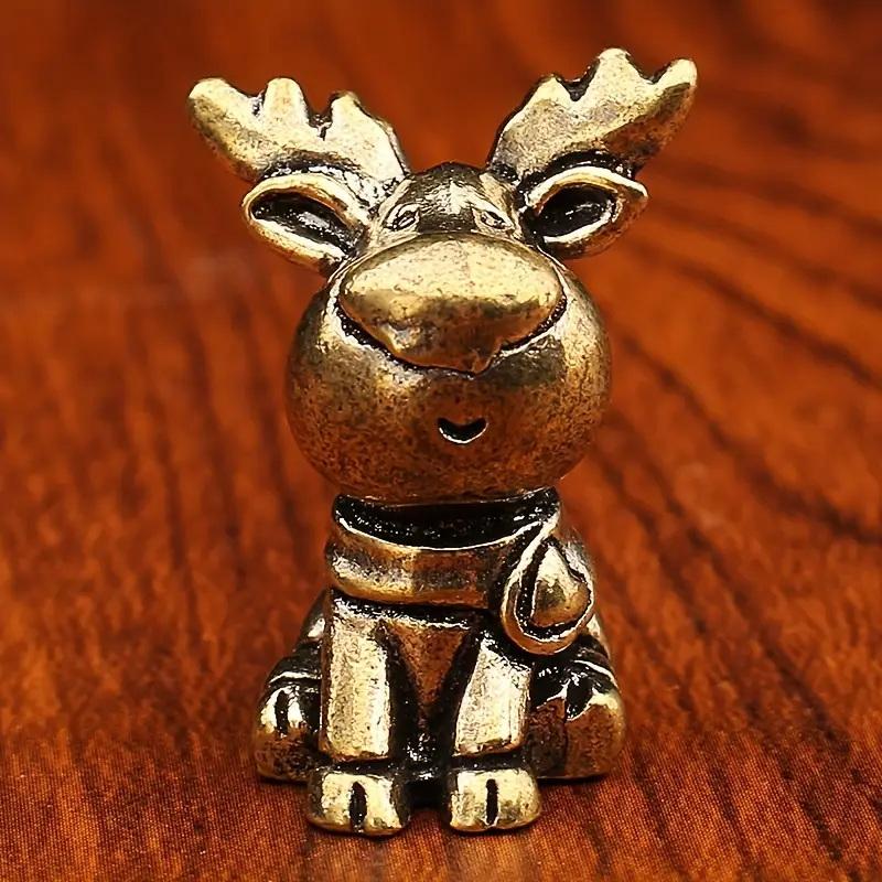 Figurine d'Élan en Laiton Fabriquée à la Main Ornements en Métal Cuivré avec Détail de Bois Décor d'Élan de Noël Décorations de Bureau pour la Maison Cadeau Élégant