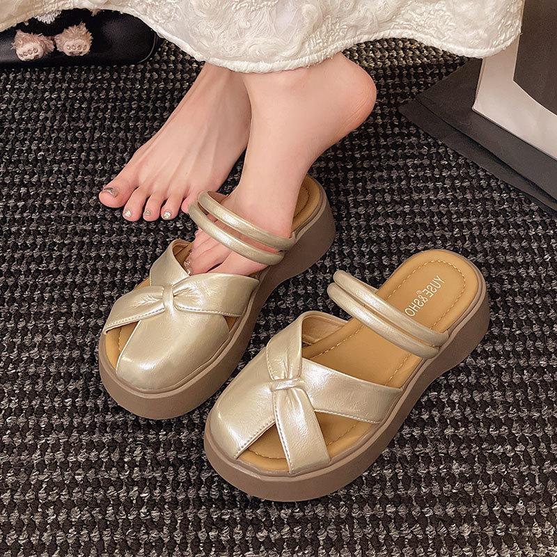 Baotou half slippers women's new models in 2025 summer two wear thick bottom design sense hollow one pedal lazy half tray