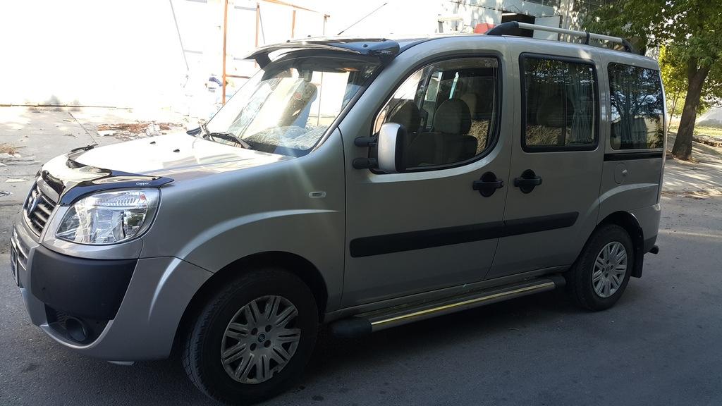 Visier an der Windschutzscheibe (schwarz glänzend, 5mm) für Fiat Doblo I 2001-2005