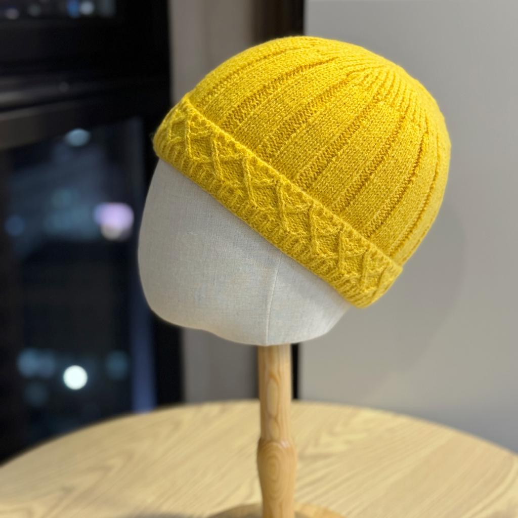 Solid Color Knitted Simple Men's and Women's Casual Watermelon Woolen Hat To Keep Warm and Prevent Cold Show Face Small Pullover Cold Hat