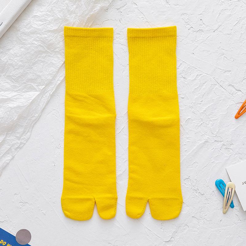 Colorful Cotton Split-Toe Socks: Japanese-Style Mid-Calf Toe Socks for Women, Perfect for All Seasons and Flip-Flops