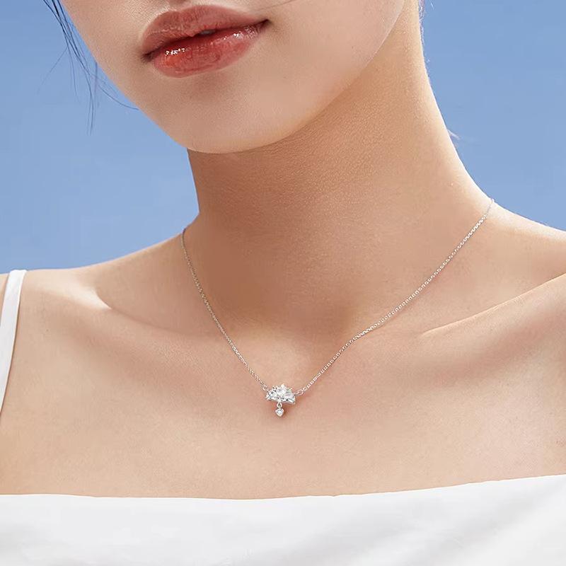 Crown Necklace Women's Light Luxury Ins Niche Design Sense Love Clavicle Chain Stainless Steel Micro-inlaid Zircon Peach Heart Necklace