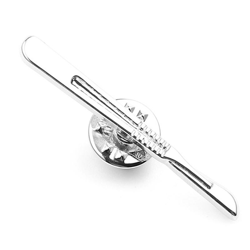 

Металл булавка Доктор Значок Скальпель Форма Эмаль Броши Медицинский Выпускной Подарок