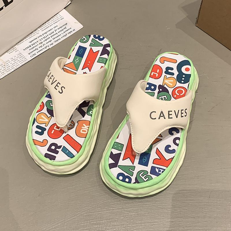 

Крутые шлепанцы на толстой подошве женские летние 2025 новые интернет-знаменитости супер огонь нишевые граффити пляжные сандалии ощущение наступания на дерьмо 38 бежевый