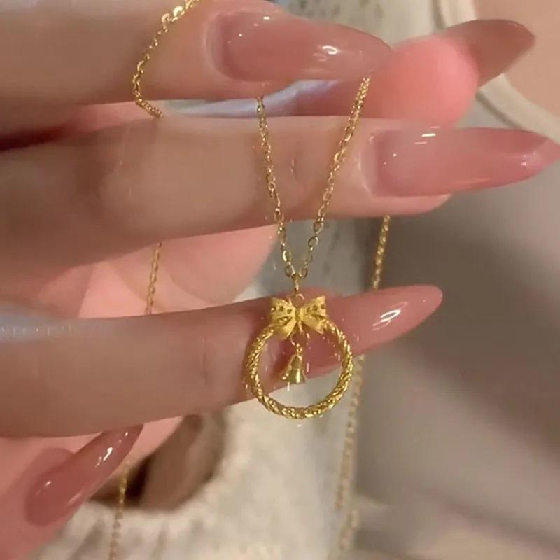 Collar de Trébol de Cuatro Hojas para Mujer Nuevo Exquisito Sentido Senior Acero Titanio No Pierde Color Cadena Clavícula