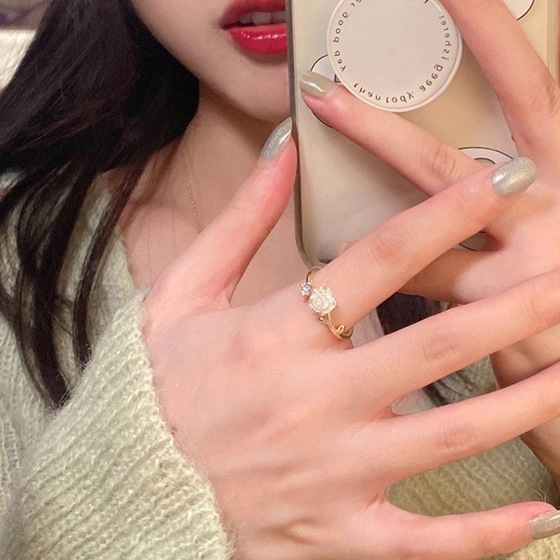 

Регулируемое модное геометрическое кольцо «Камелия» для женщин в корейском стиле