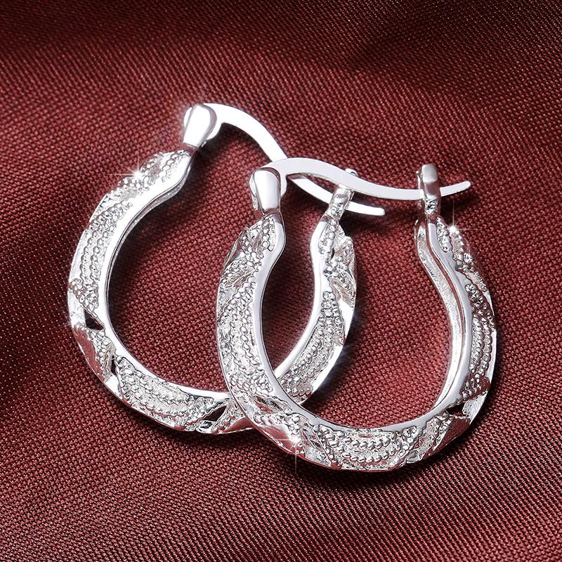 Hollow Out Hoop Earrings for Women Metallic Style Fashion Versatile Daily Wear Earrings Fancy Girl Gift Statement Jewelry