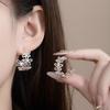 Silver Needle Geometric Heart Hoop Earrings - Retro & High-End Style for a Bold Look