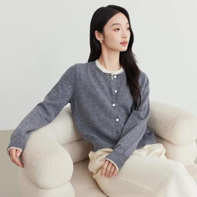 Women's Round Neck Short Knit Cardigan