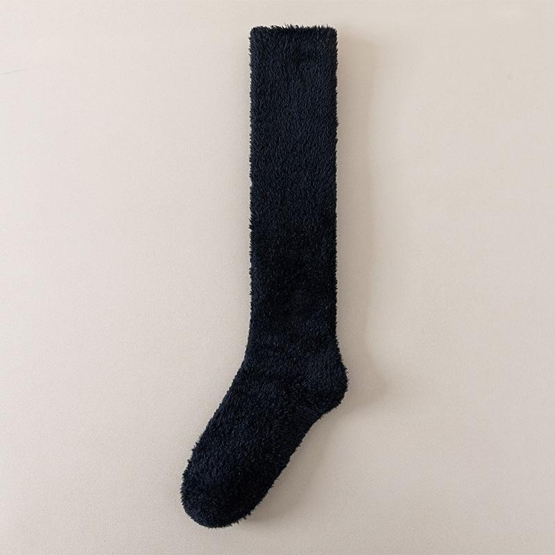 

Winter and Autumn Long-legged Calf-length Socks for Women - Coral Fleece Socks, Thick and Warm, Pure Color, No Shedding of Fibers, Sleep Socks 1 pair чорний