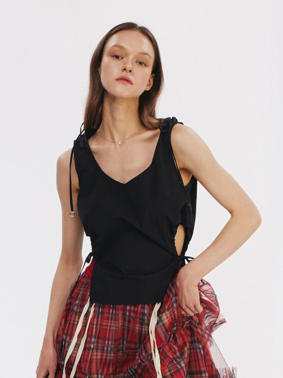 Kisserihe String Black Top