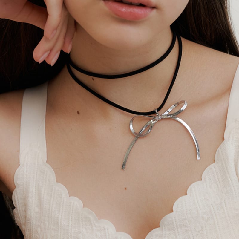 GETMEBLING Silver Ribbon Point Necklace