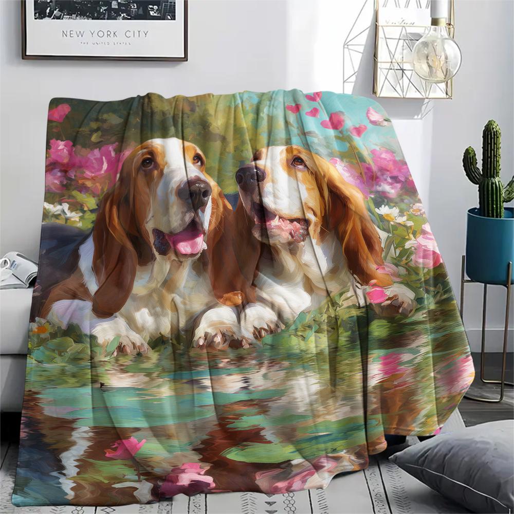 

Basset Hound and Flowers pattern Flannel Blanket, High quality Comfortable for All Seasons, Home Decor, Warmth and Comfort, Perfect for Gifts. 80cm x 120cm
