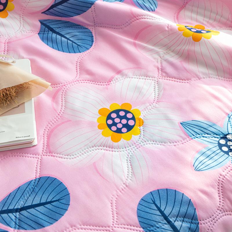 Beautiful Flower Print Comforter Soft Breathable And Comfortable Floral Printed Washable Quilted Coverlet For Bedroom Guest Room