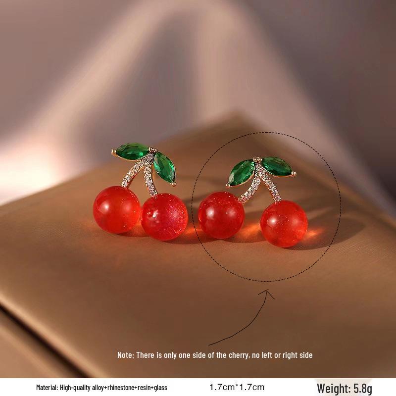 French Retro Pearl Plaid Earrings: Luxury Korean Studs for Women