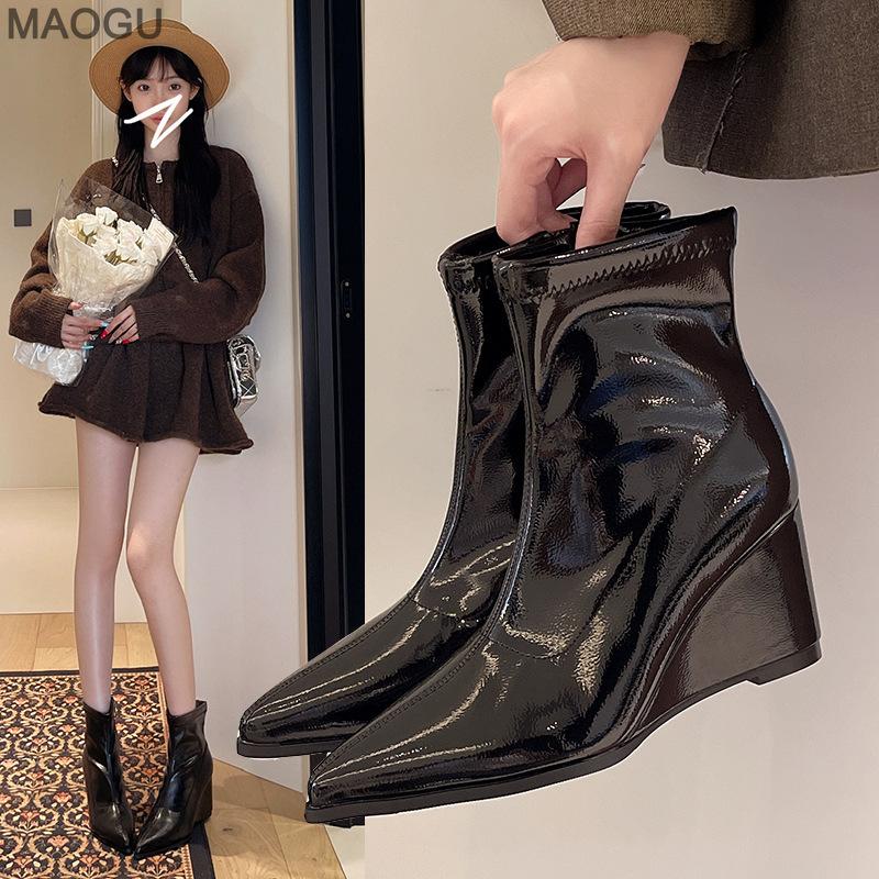 Fashion 2026 Autumn Pointed Toe Back Zipper Black Ankle Boots Chunky High Heel Short Platform Boots for Women Botas Mujer