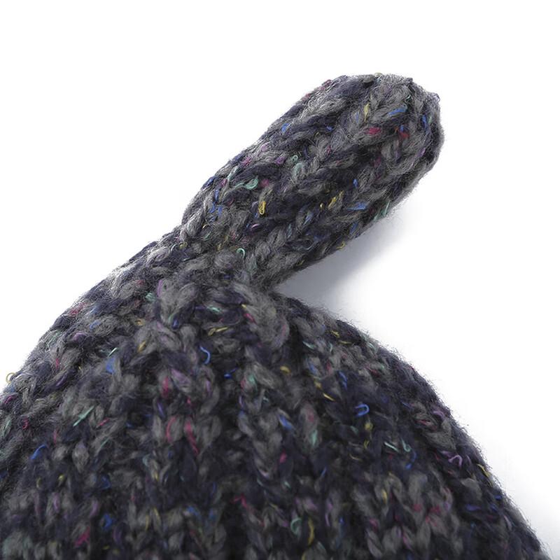 ZHENYUEQI KING Knitted Beanie with Leather Tag