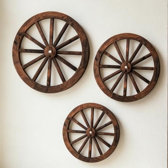 Wooden Wagon Wheel Wall Decor Retro Wheel Wall Art Vintage Farmhouse Old Western Hanging Ornaments for Home Office Cabin Western Themed Decor