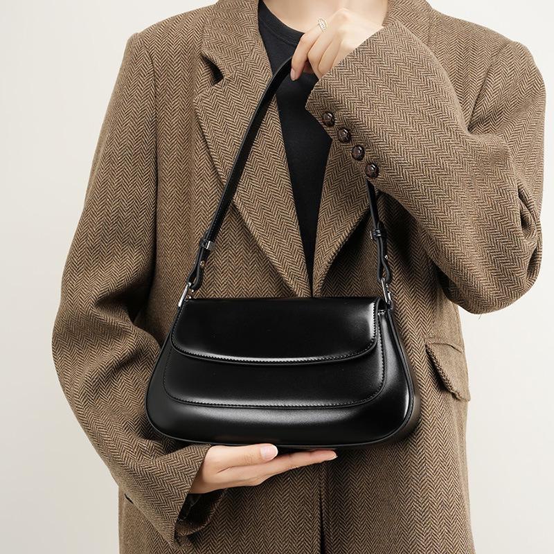 2024 Spring/Summer Women's Genuine Leather Saddle Bag - Trendy, Fashionable, Versatile, One-Shoulder Messenger