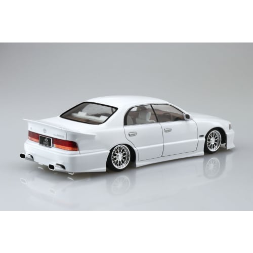 Aoshima Bunka Kyozai 1/24 The Tuned Car Series No.89 Toyota GARSON UZS141 Majesta '91 Plastic Model Car