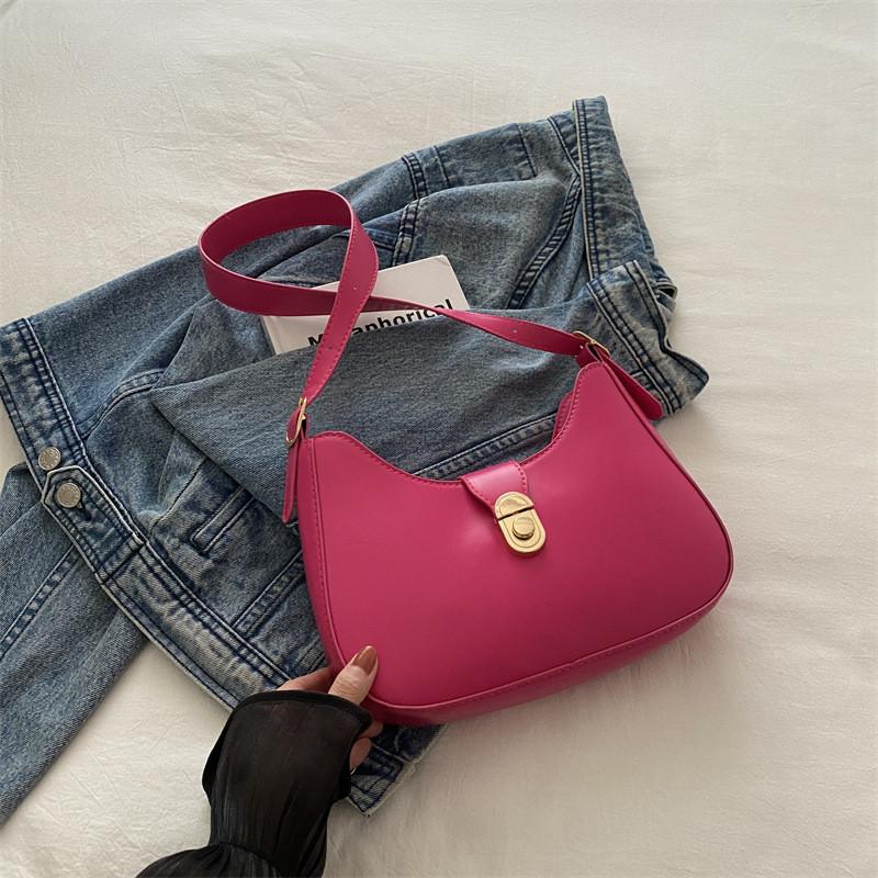 Fashionable Pu Material Crescent Handbag For Women With Stylish Street Vibe