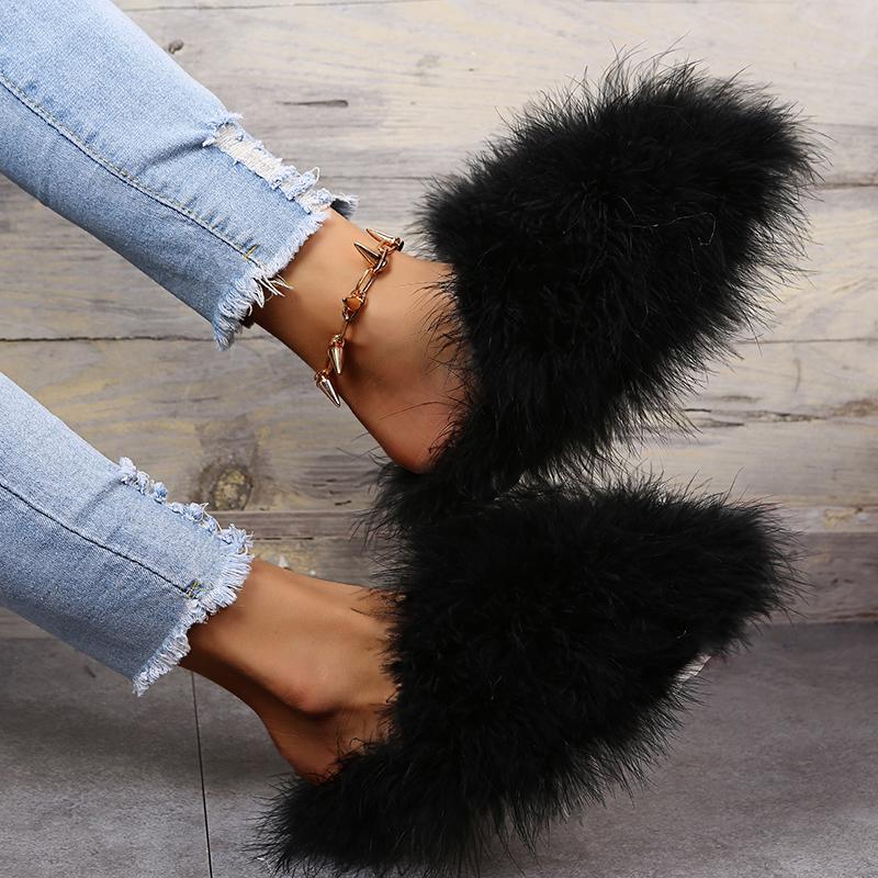 Fashion Women Luxury Fur Slippers 2025 New Lightweight Flat Half Slippers Outdoor Baotou Shoes Women Fashion Round Toe Fur Slides Woman
