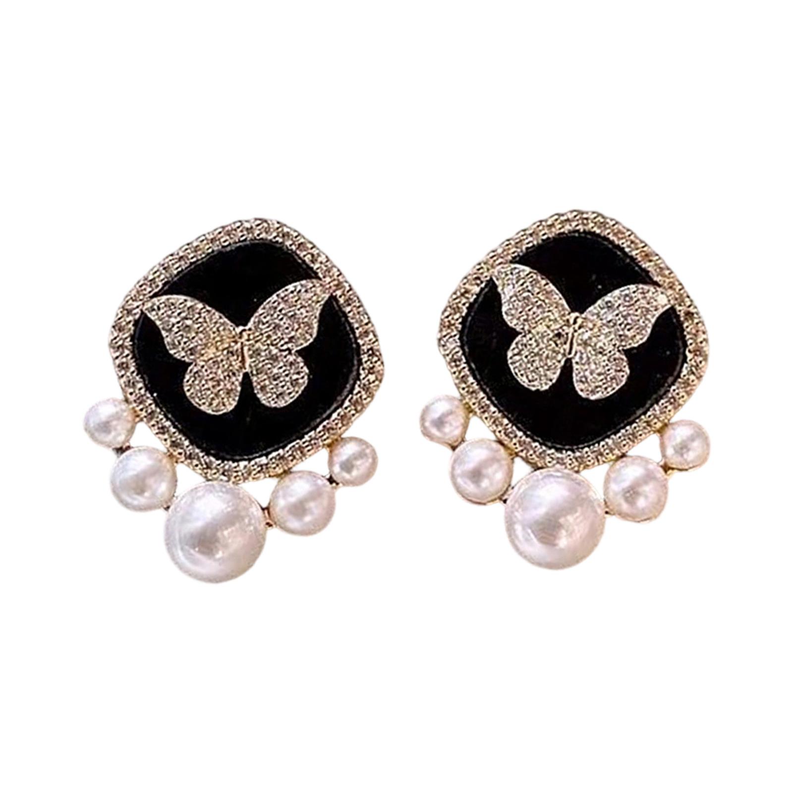

Unique Diamonds Embellished Leather Earrings Modern Retro Alloy Accessories Comfortable Wear for Fashion Enthusiasts