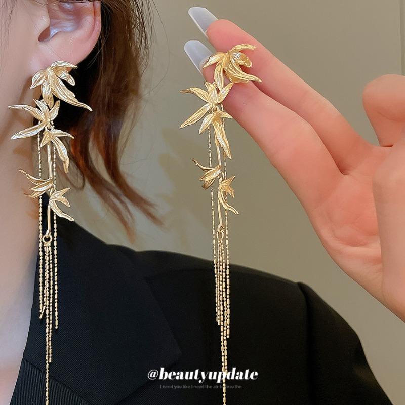 Silver Needle Bamboo Leaf Fringed Metal Earrings New Chinese Fashion Temperament Earrings Earrings Earrings Earrings Design Sense Niche