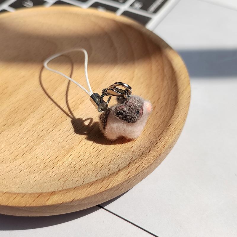 Resin Flocking Cute Mini Pig Keychains For Friend Gift Fluffy Lovely Boar Animal Pet Pendant Bag Earphone Case Phone Lanyard