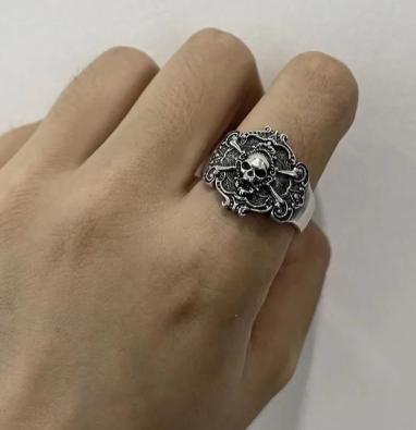 Adjustable Open Band Ring Skull Design Vintage Style Metal Alloy Jewelry Unique Fashion Accessory for Men Women