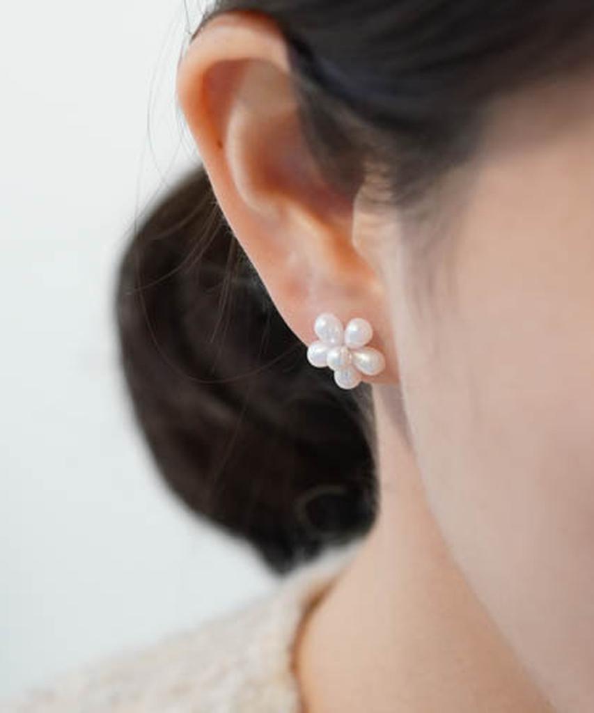 Alleun Silver 925 Cubic Flower Aurora Bold Pearl Earrings