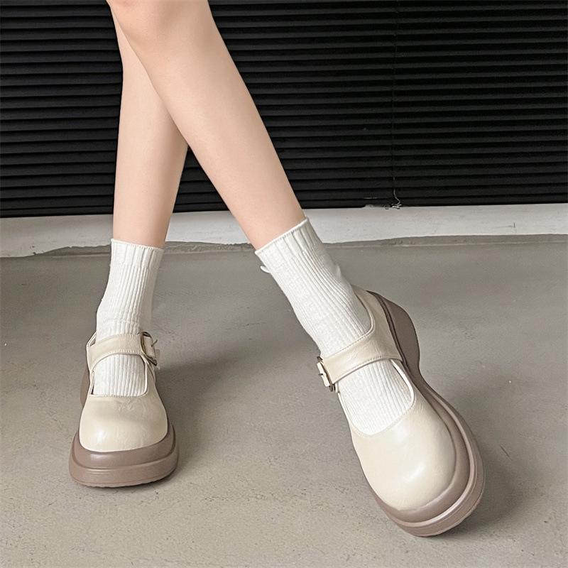 Buty na platformie zwiększające wzrost, małe pojedyncze buty, spódnica w francuskiej kolorystyce, małe skórzane buty Mary Jane, damskie nowości na wiosnę i jesień 2025