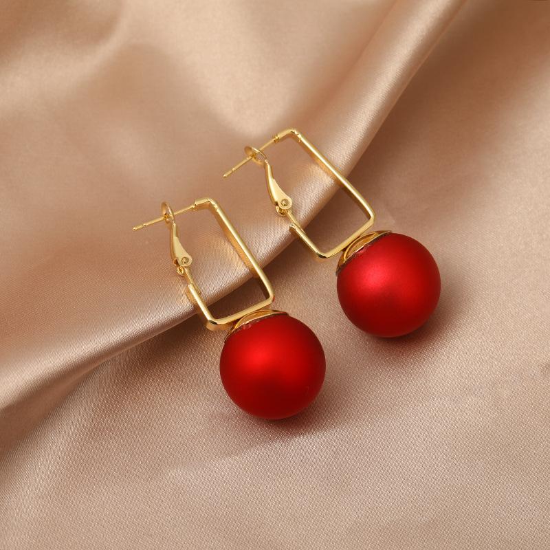 Sweet Girl Earrings Fashion New Temperament Earrings Geometric Hollow Square Dongdaemun Square Buckle Pearl Earrings Orecchini красный