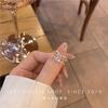 Kleiner kubusförmiger Ring für Damen, Eleganter schlichter Ring für Damen, Ring für den kleinen Finger mit tropfenförmigen Diamanten.