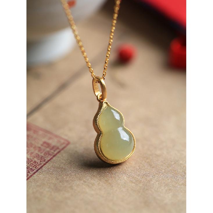 Natural Hetian Jade Gourd Necklace for Women, Vintage Niche Light Luxury Design, Chinese Style Fashion Classic Enamel Clavicle Chain