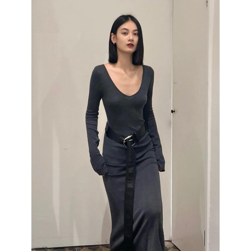 

Retro sexy deep V-neck pullover high waist slim long knitted dress new for autumn and winter S серый
