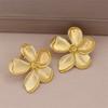 Zlatá barva matná textura kovový květinový retro náušnice pro ženy dívky párty šperky dárky