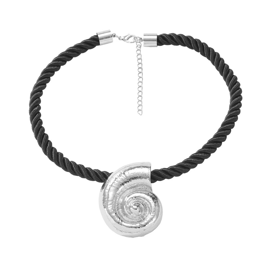Women's Beach Vacation Style Conch Necklace