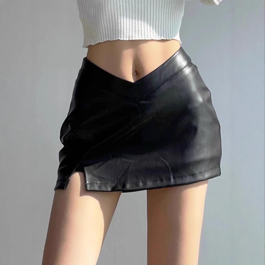 2024 Spring/Summer American Retro Low-Rise V-Design Single Slit Thick Lined Mini Leather Skirt Shorts