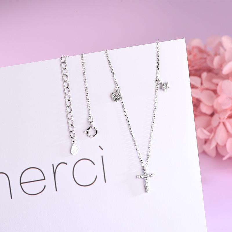 Naszyjnik z koreańskim krzyżem diamentowym i gwiazdą ze srebra próby 925, z wnęką na obojczyk