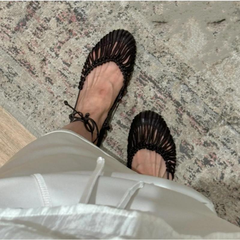 Fashion 2025 Summer Low Heels Roma Sandals Fashion Outdoor Woven Hollow Women Sandals Casual Lace-up Round Head sandalias de mujer