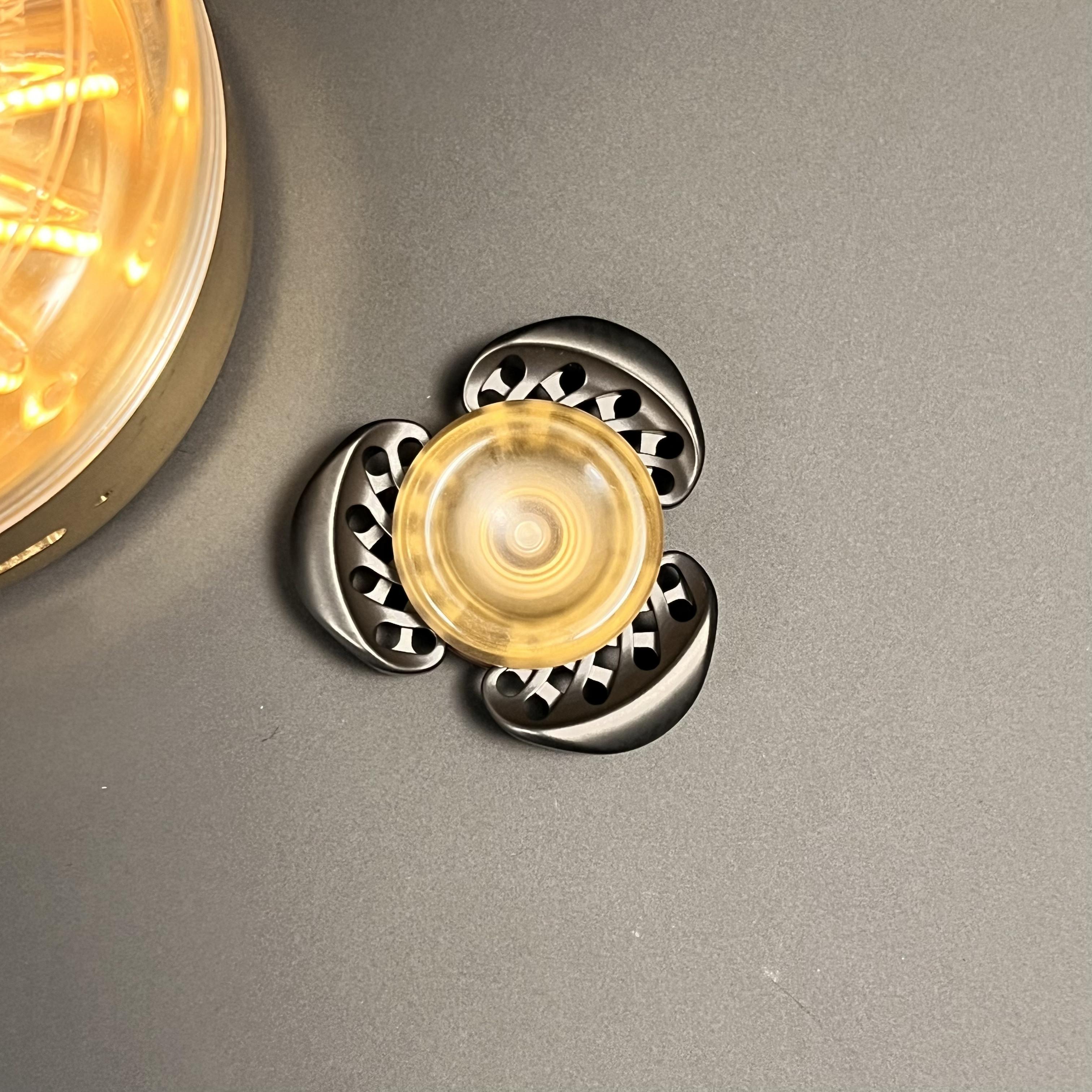 

Metal Small Fidgeting Spinner Roller Rotating Hand Fingertip Spinning Top Tip Acedc Relieve Stress Ease Plaything Men Antistress Things