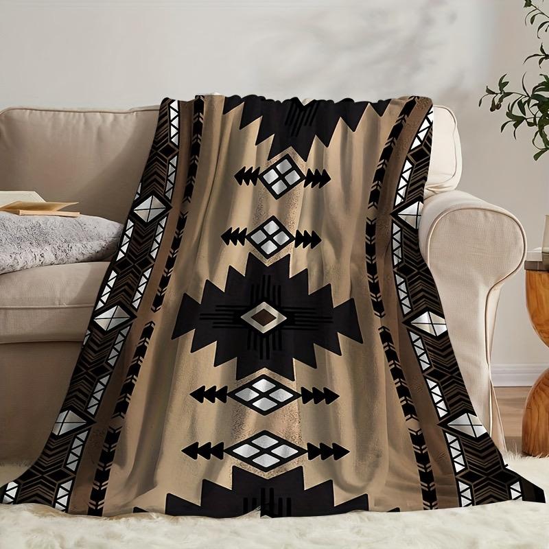 [1pc Fleece Blanket] 1pc Bohemian Style Patterned Fleece Blanket | Versatile Gift for Family and Friends Perfect for Napping