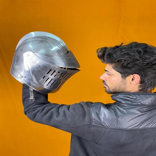 Dark Soul Unisex Warrior Steel Helmet Elegant Medieval Armor for LARP, Cosplay Reenactments Handcrafted