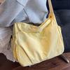 2025 summer new messenger bag large-capacity women's shoulder bag ultra-light tote bag high-value fashionable large-capacity bag