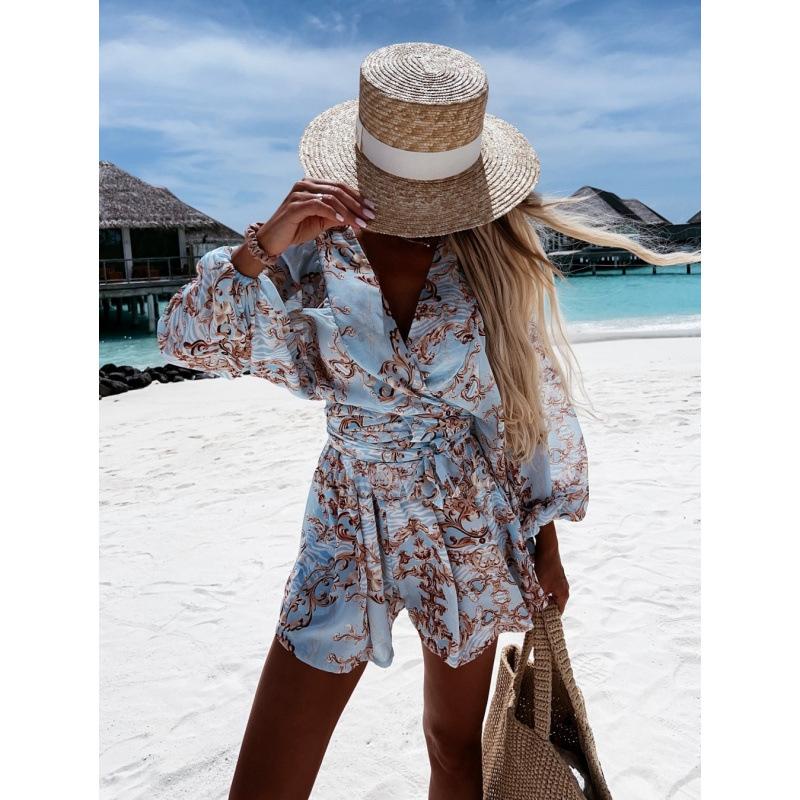 Women's Floral Two Piece Set V Neck Bell Sleeve Top Shorts Vacation Outfit