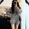 Grauer Freizeit-Pullover und Strick-Shorts-Set im koreanischen Stil für Damen