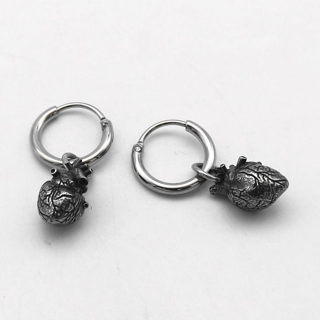 Elegant Heart Dangle Earrings Titaniums Steel Dangling Earrings Eye Catching Ear Drops Unisex Accessory for Party