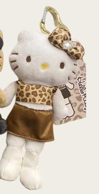 

Long Legs Leopard Print Black Leather Plush Keychain Girl Heart Love Buckle Bag Pendant Premium темно-коричневого кольору